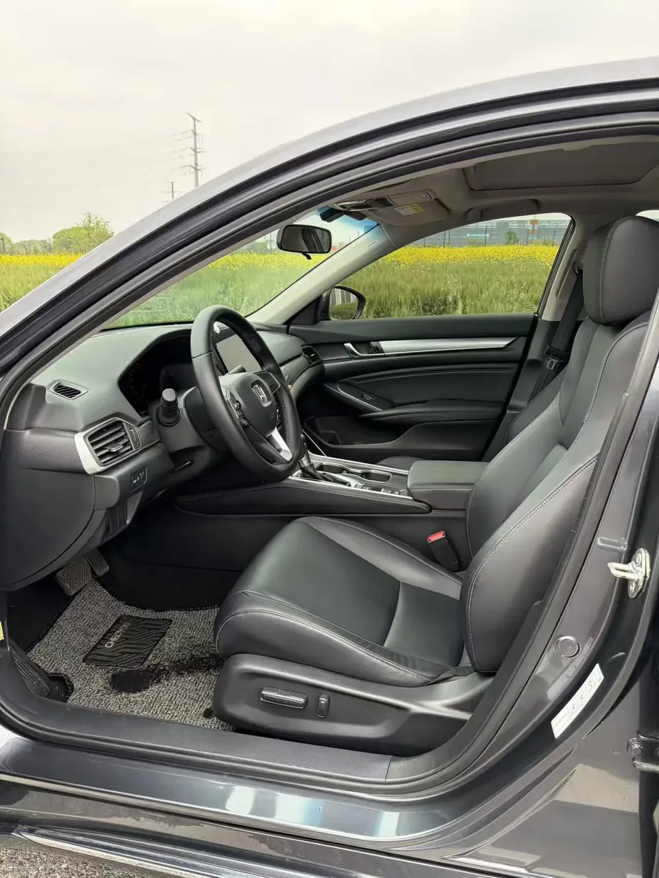 Honda Accord Accord 2022 260TURBO Deluxe Edition 2022 — миниатюра 3