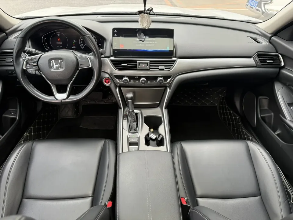 Honda Accord Accord 2022 260TURBO Deluxe Edition 2022 — миниатюра 3