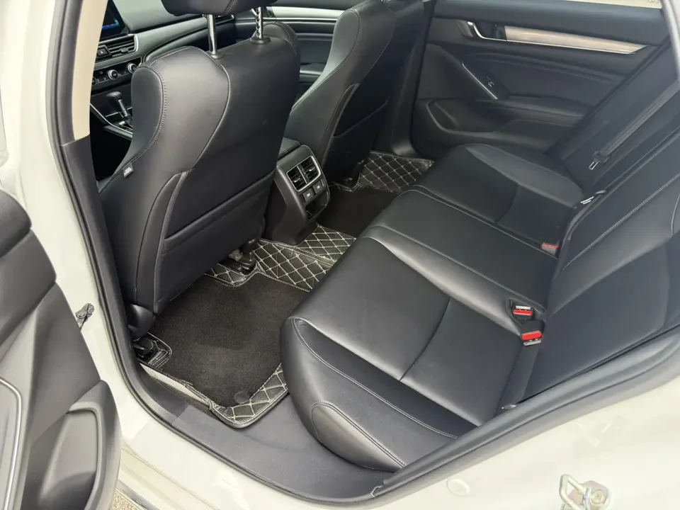 Honda Accord Accord 2022 260TURBO Deluxe Edition 2022 — миниатюра 5