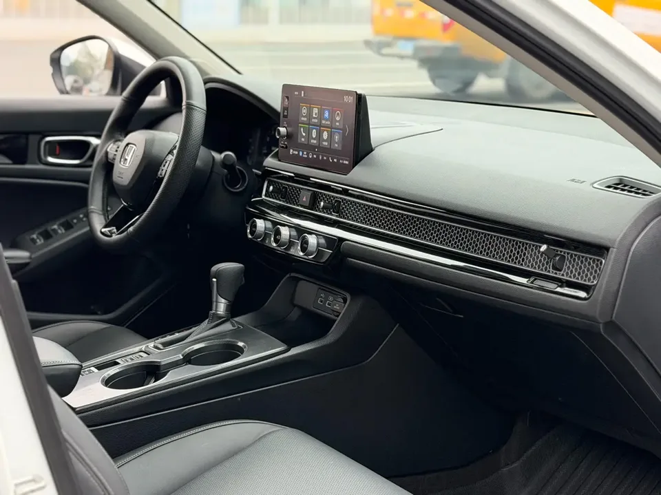 Honda Integra 240TURBO CVT Leading Edition 2023 — миниатюра 5