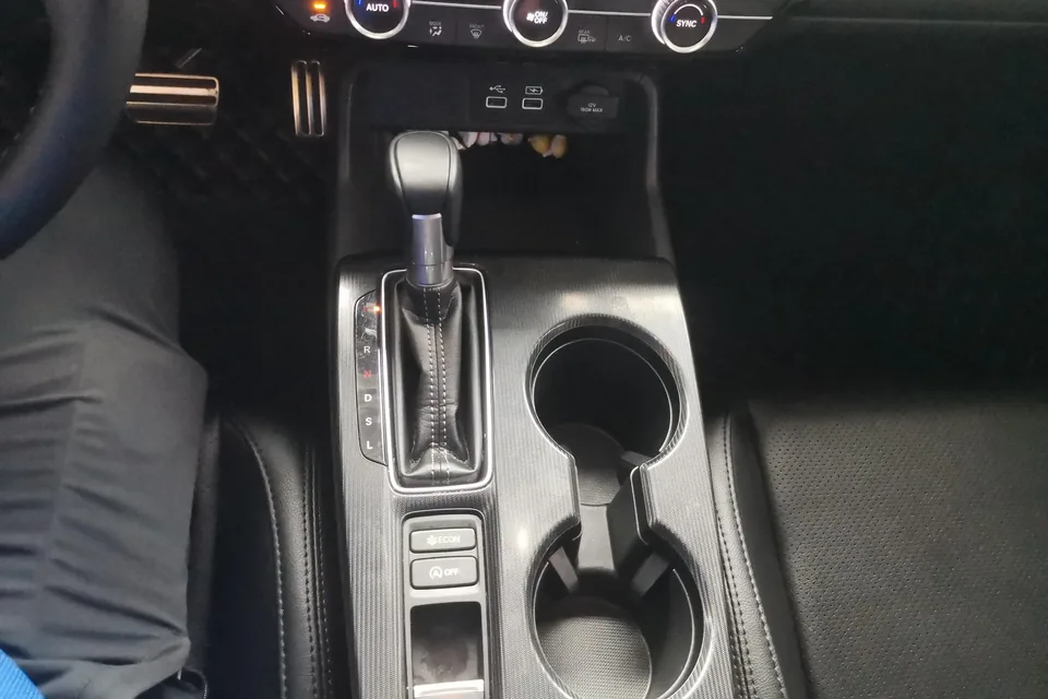 Honda CIVIC 2022 Civic 240TURBO CVT Ignition Edition 2023 — миниатюра 4