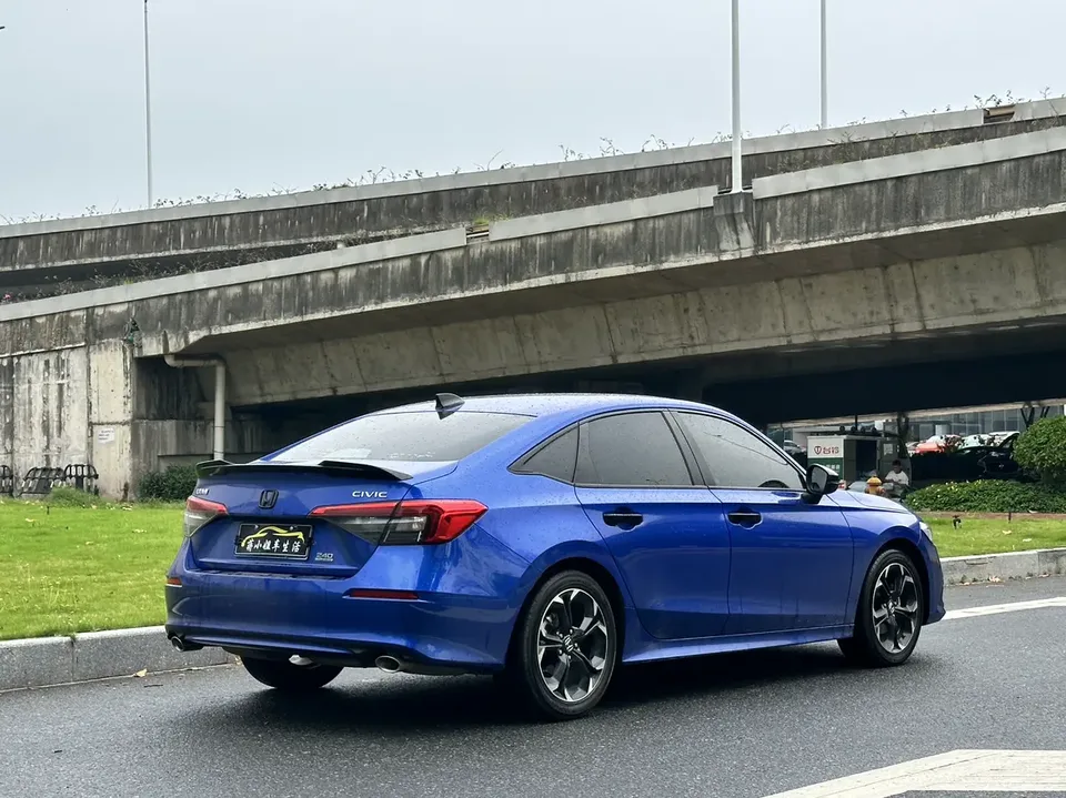 Honda CIVIC 2022 Civic 240TURBO CVT Ignition Edition 2023 — миниатюра 2