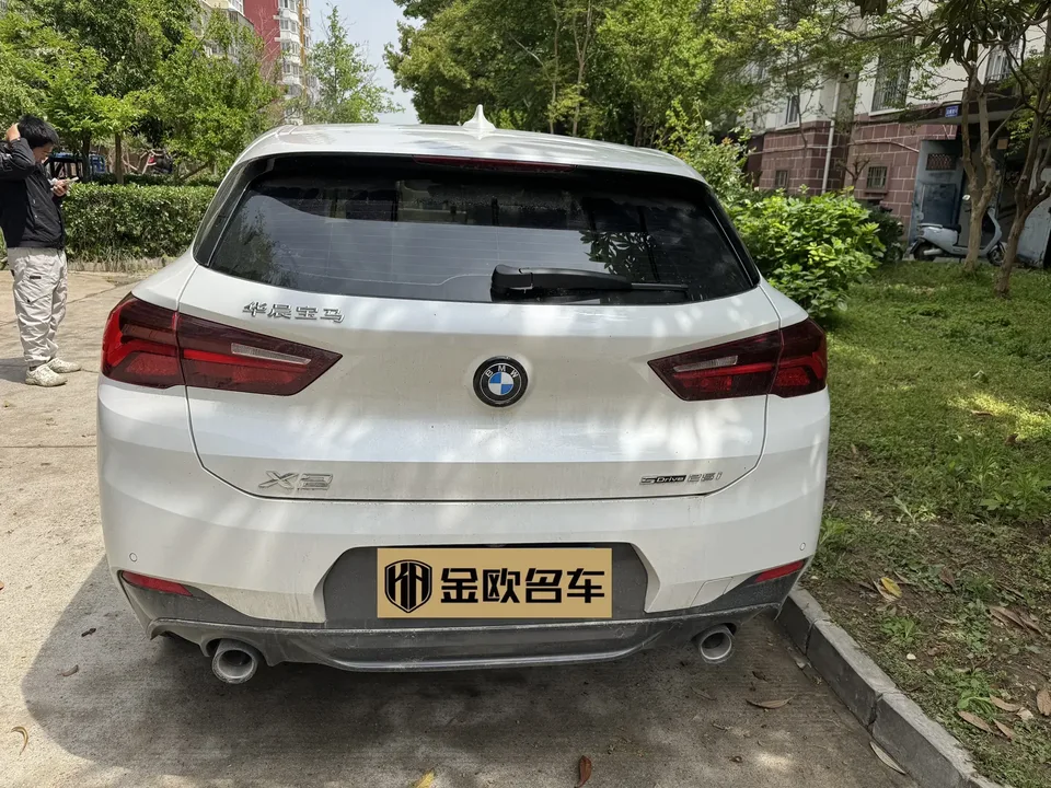 BMW X2 BMW X2 2023 sDrive25i M Sport Night Edition 2024 — миниатюра 2