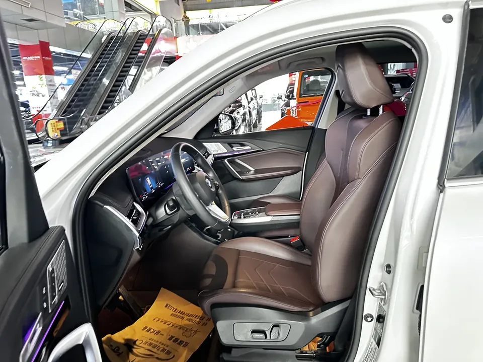 BMW X1 sDrive25Li X Design Package 2023 — миниатюра 5