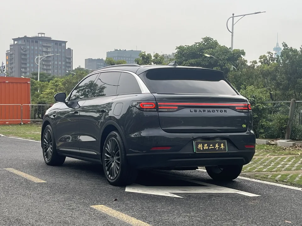 Leapmotor Zero running C11 Extended Range 285 Intelligent Edition 2023 — миниатюра 2