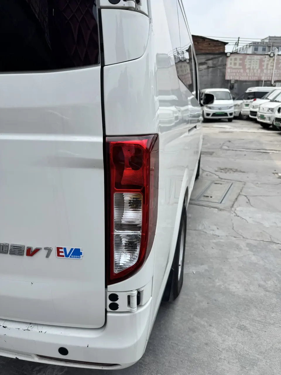 Changan span Crossstar V7 EV 316km Double Door Luxury 6 Seaters 2025 — thumbnail 3