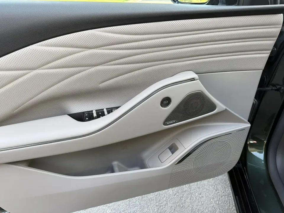 Geely Galaxy Star 8 PHEV 130km EM-P Starship Edition 2025 — миниатюра 5