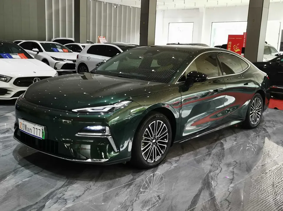 Geely Galaxy Star 8 PHEV 2025