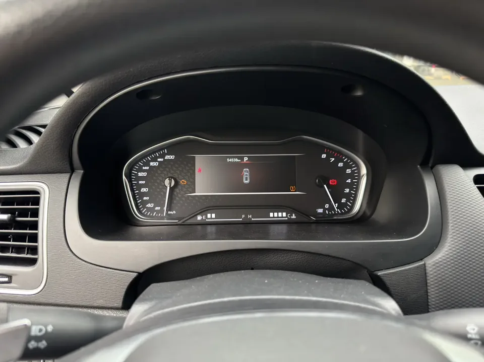 Datong Maxus G20 facelift ES 2.0T gasoline automatic value travel version 2023 — миниатюра 4