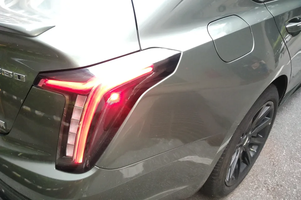 Cadillac CT5 28T Premium Edition 2023 — миниатюра 3
