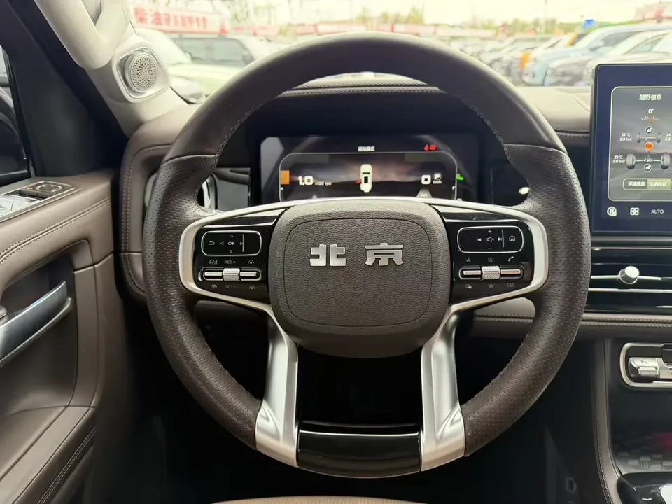 BAIC Beijing Off-road BJ60 Beijing Off-road BJ60 2022 2.0T automatic 11-piece seven-seater 2023 — thumbnail 3