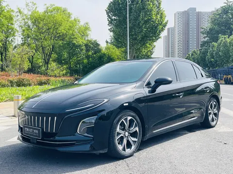 Hongqi E-QM5 2024 buy in Moscow