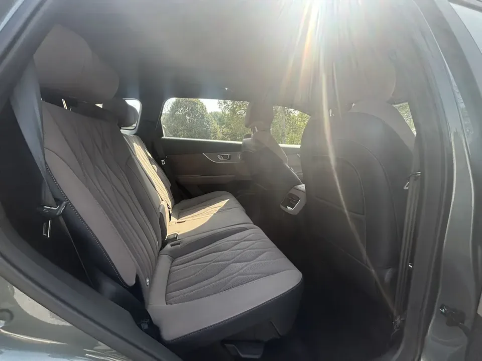 Chery Tiggo 8 PLUS Tiggo 8 PLUS 2025 Kunpeng 290TGDI DCT Premium 5-seater 2024 — миниатюра 3