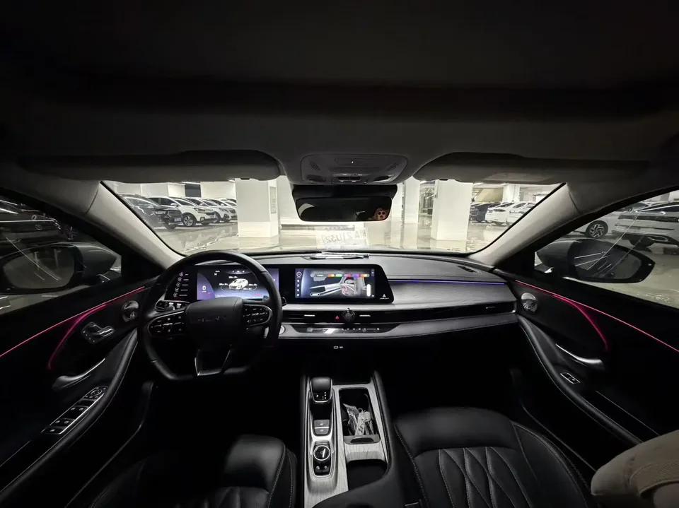 Chery Arrizo 8 1.6TGDI DCT Elegant 2022 — миниатюра 2