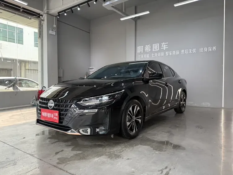 Nissan Sylphy 1.6L CVT Black Gold Edition 2025 — фото 1, купить с доставкой в Москву