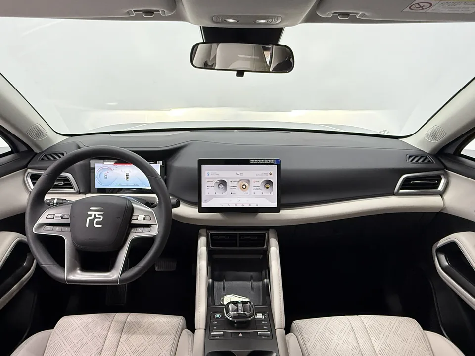 BYD Yuan Up 401KM Vitality 2024 — миниатюра 5