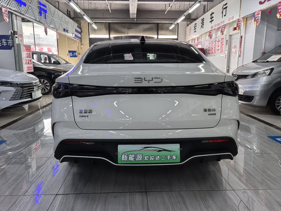 BYD Seal 06DM Intelligent Driving Edition DM-i 80KM Premium Edition 2025 — миниатюра 2