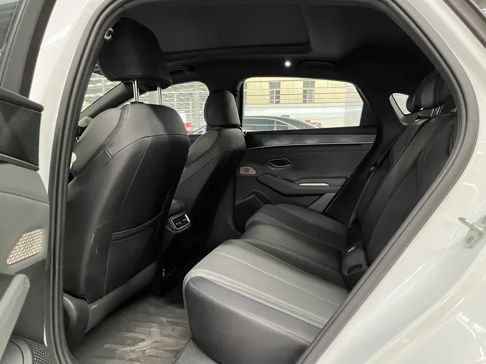 BYD Qin L DM Intelligent Driving Edition DM-i 120KM Leading Edition 2025 — миниатюра 5