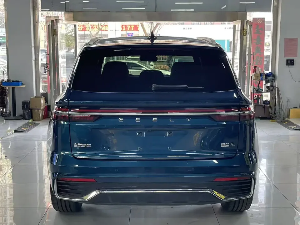 Geely Monjaro 2.0TD DCT EVO 2WD Premium Edition 2022 — миниатюра 2