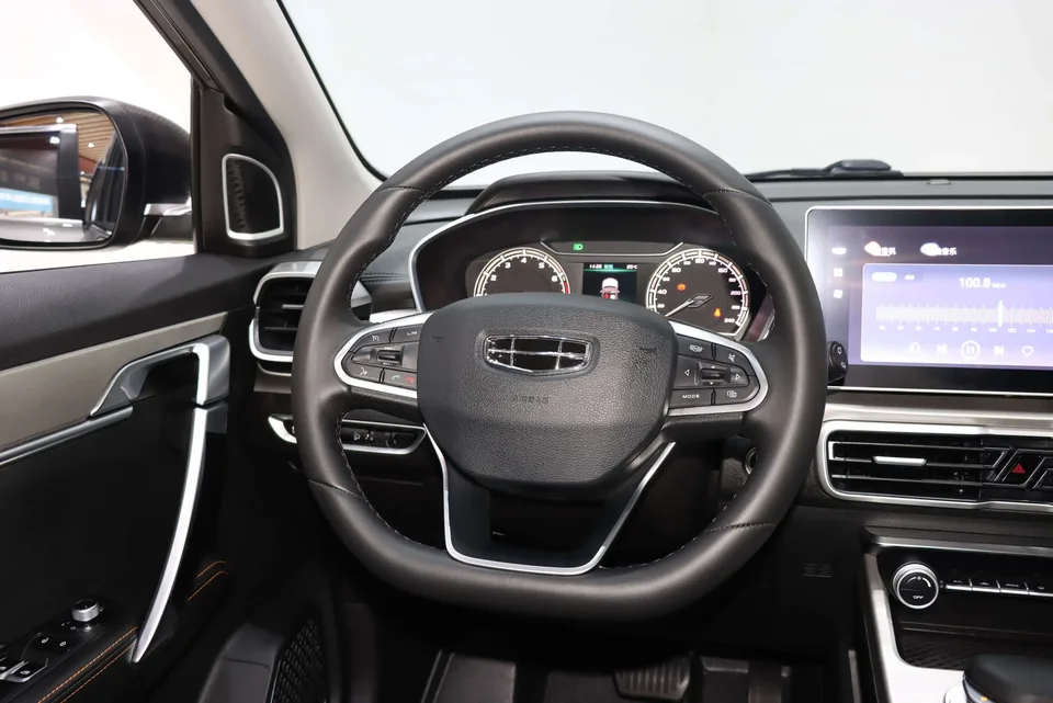 Geely Coolray SX11 1.5T DCT Longteng Edition 2024 — миниатюра 4