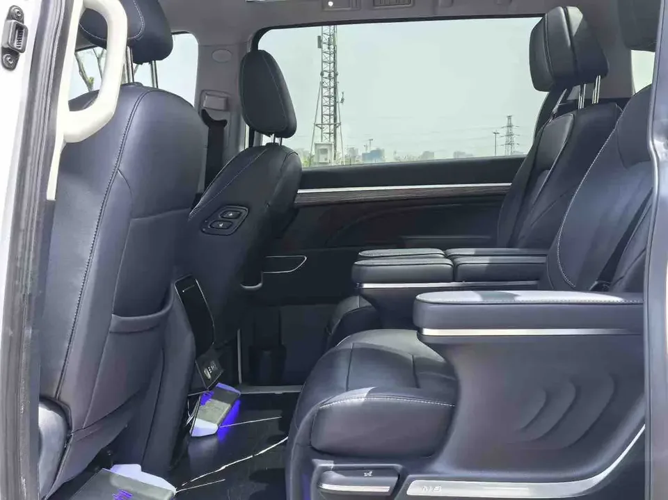 GAC Trumpchi M8 Trumpchi M8 2023 Lingxiu Series 390T Supreme Edition 2023 — thumbnail 5