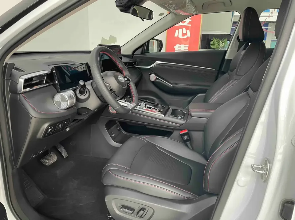 GAC Trumpchi Shadowcool 1.5T Supernova Pro Edition 2025 — миниатюра 5