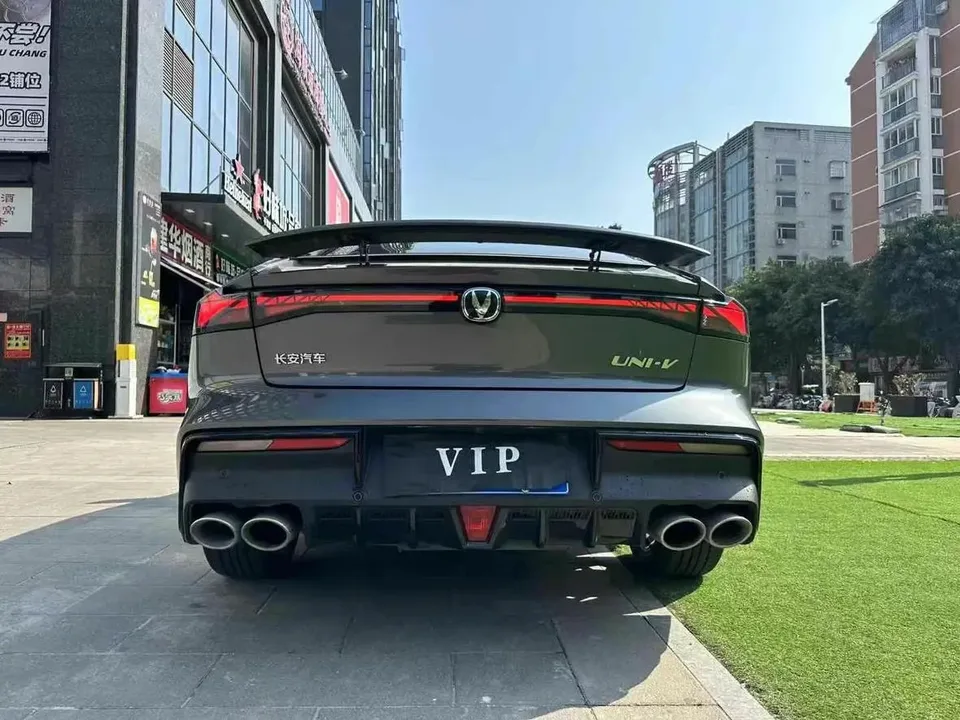 Changan UNI-V 1.5T Sports Edition 2023 — миниатюра 2