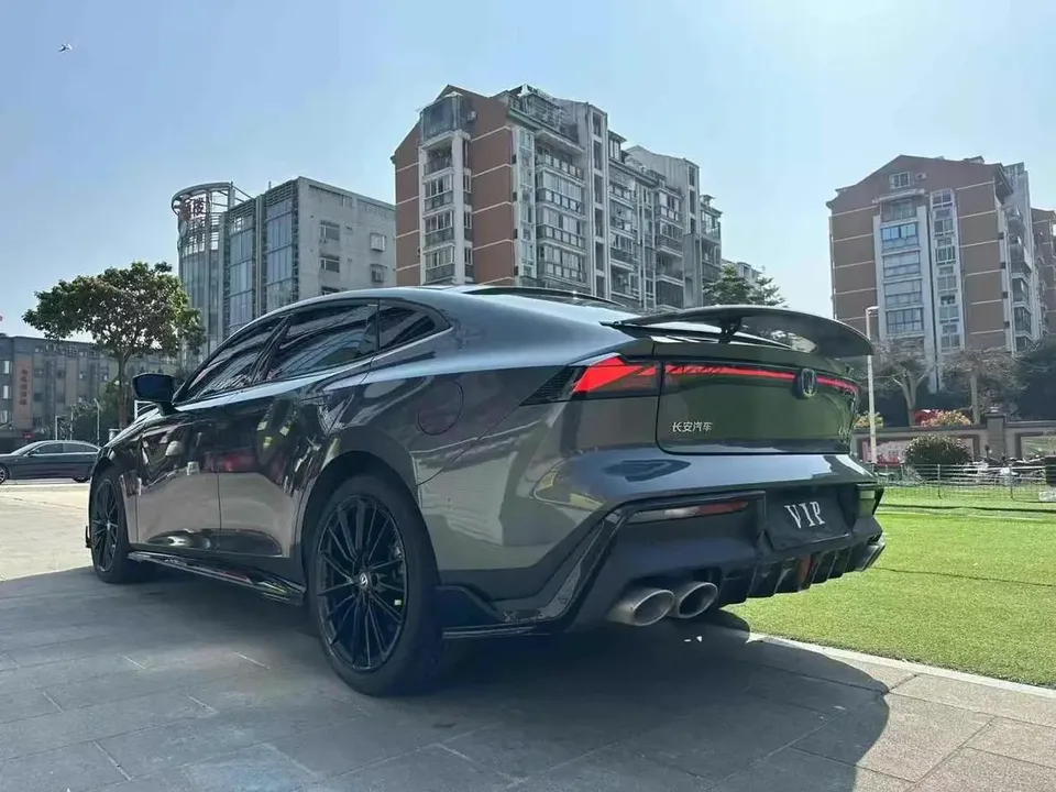 Changan UNI-V 1.5T Sports Edition 2023 — миниатюра 4