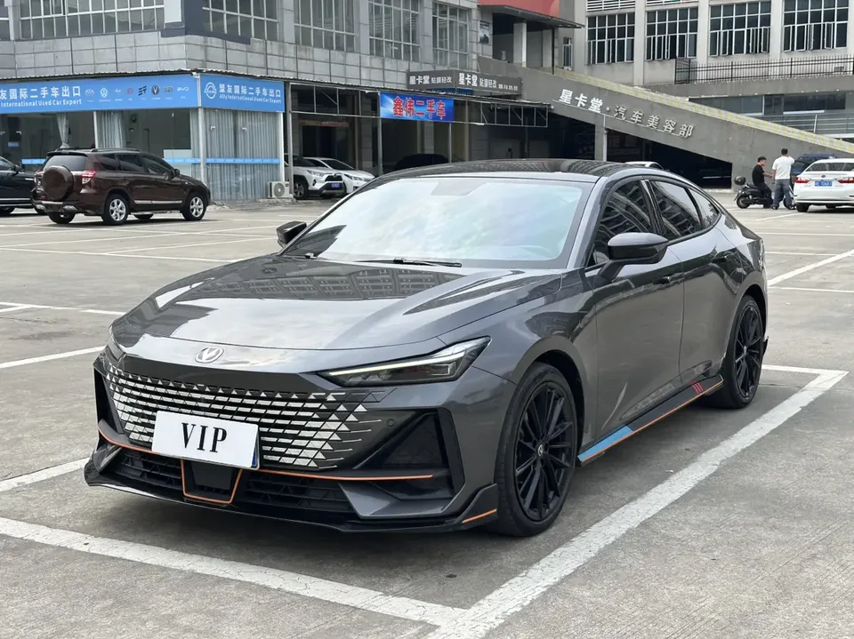 Changan UNI-V 2022