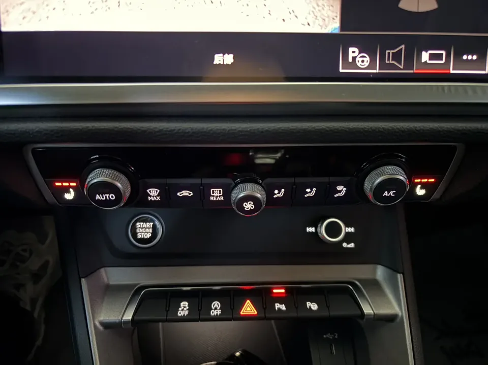 Audi Q3 Audi Q3 2022 35 TFSI Fashionable and Dynamic 2022 — миниатюра 3