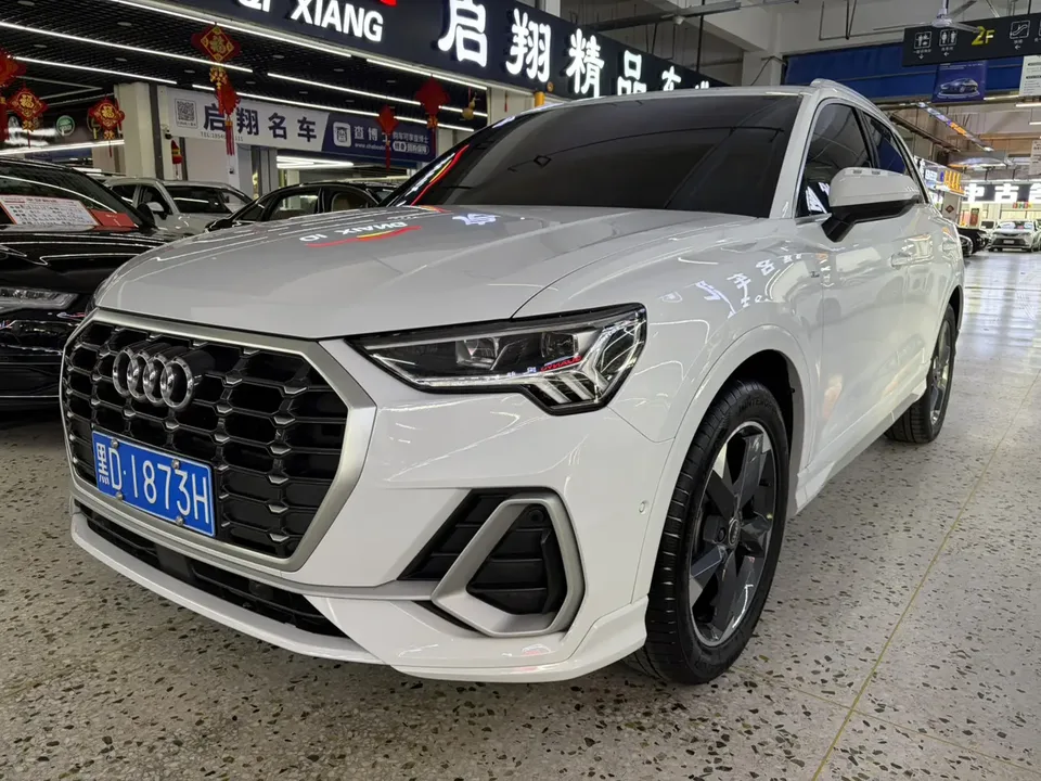 Audi Q3 Audi Q3 2022 35 TFSI Fashionable and Dynamic 2022 — фото 1, купить с доставкой в Москву