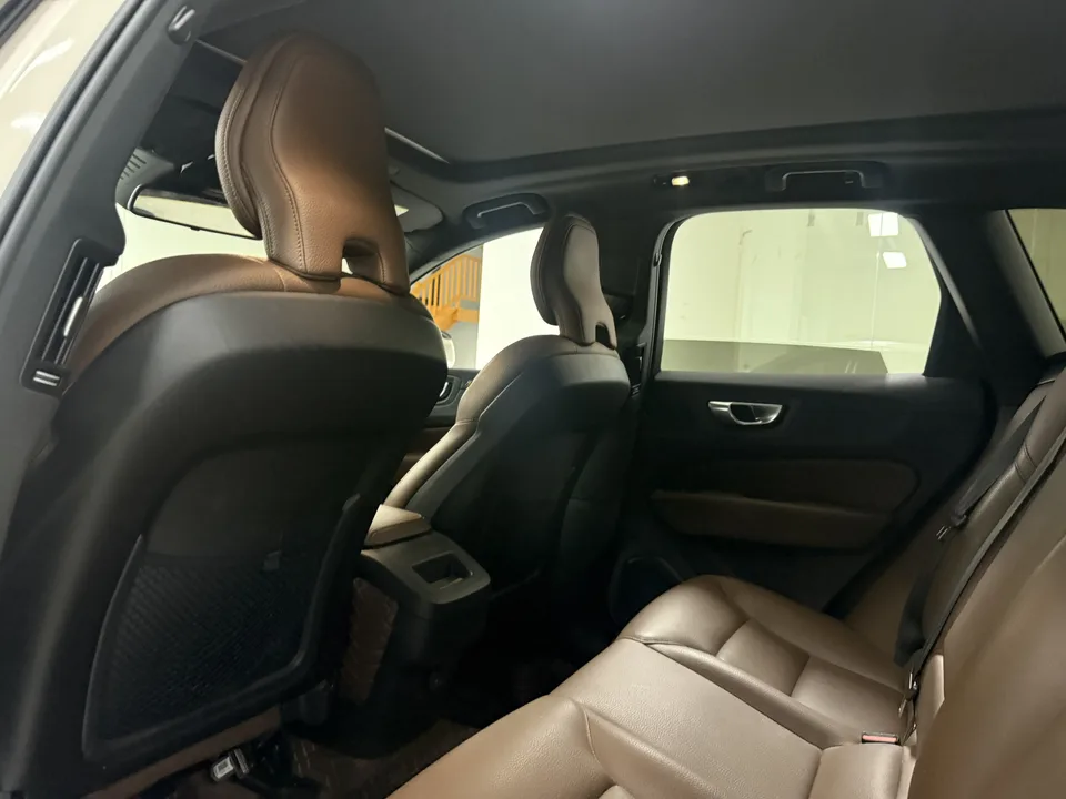 Volvo XC60 Volvo XC60 2023 B5 4WD Zhiyi Deluxe Edition 2023 — миниатюра 5