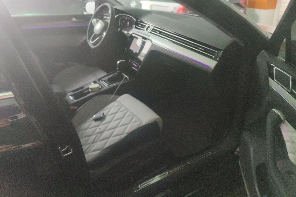 Volkswagen Magotan Magotan 2025 Public Edition 330TSI DSG Luxury Edition 2025 — миниатюра 2