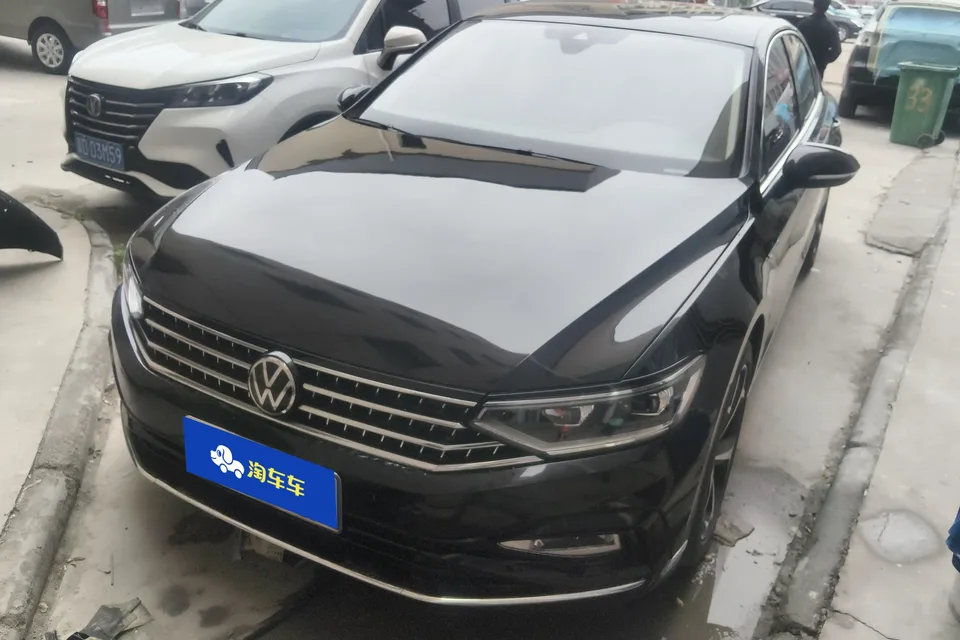 Volkswagen Magotan 2025