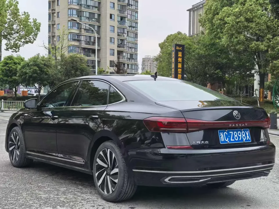 Volkswagen Passat Passat 2022 330TSI Premium Edition 2022 — миниатюра 2