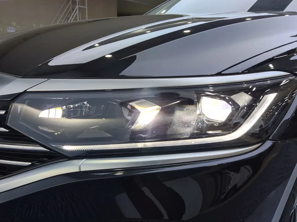 Volkswagen Passat facelift 280TSI Elite Edition 2023 — миниатюра 2