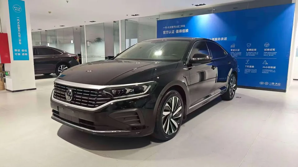 Volkswagen Passat 2025