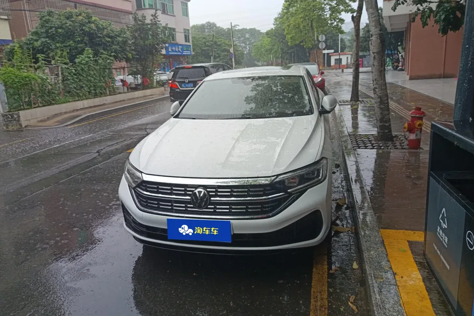 Volkswagen Sagitar 2023