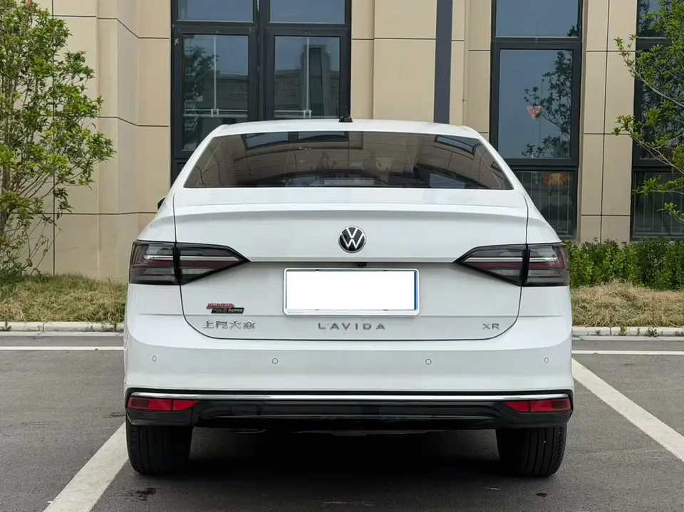 Volkswagen Lavida Lavida 2023 New 1.5L Automatic New Edition 2024 — thumbnail 2