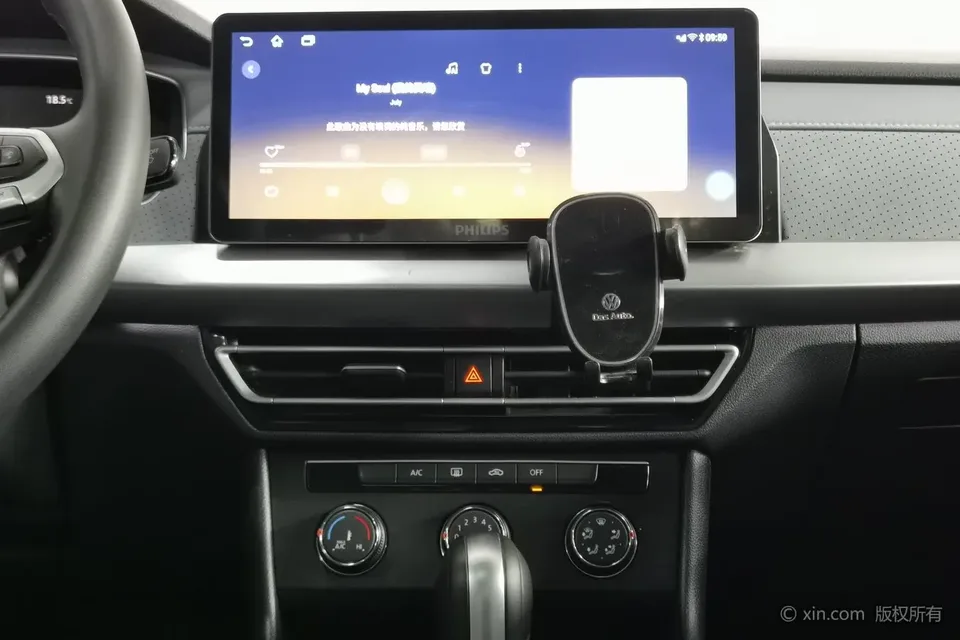 Volkswagen Lavida 300TSI DSG Full Edition 2024 — миниатюра 3