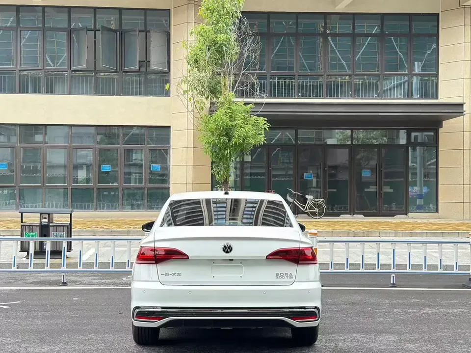 Volkswagen Bora Bora 2023 200TSI DSG Intelligent Driving Edition 2023 — thumbnail 2