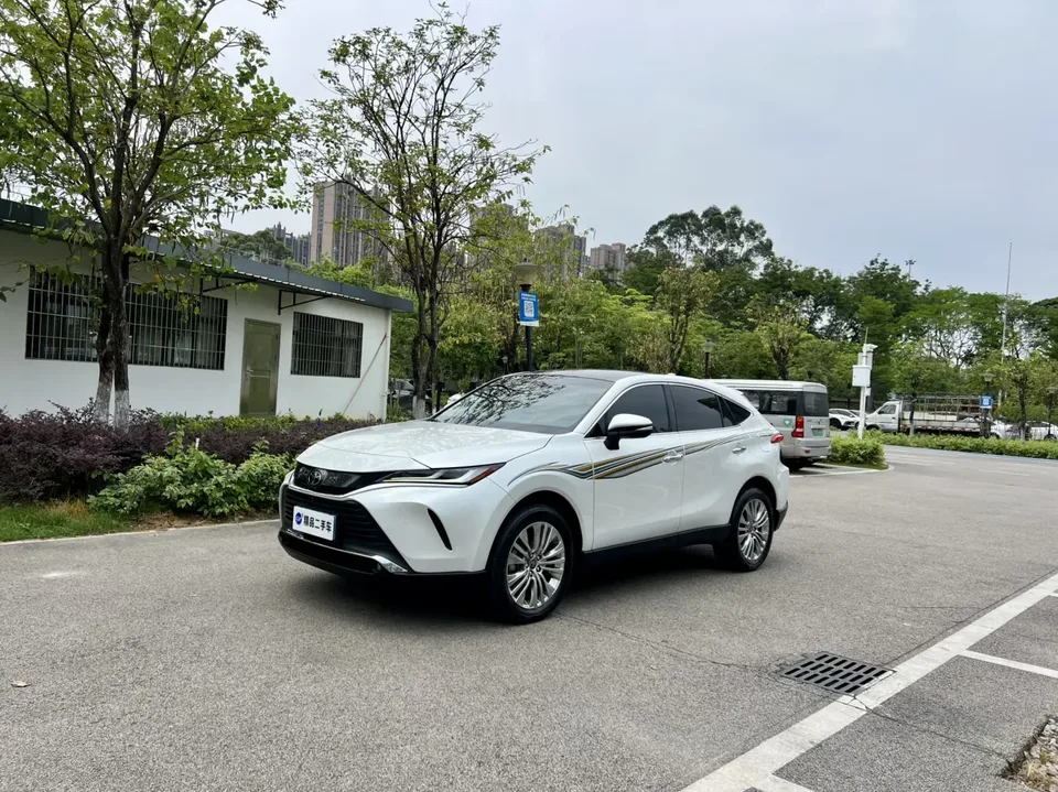 Toyota HARRIER 2022