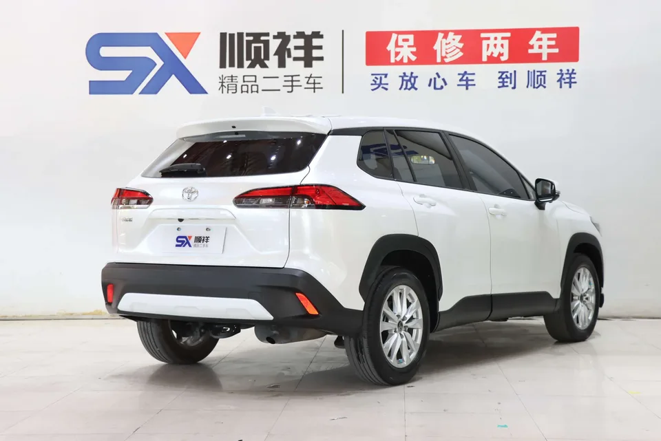 Toyota CorollaCross 2.0L Deluxe Edition 2022 — миниатюра 2