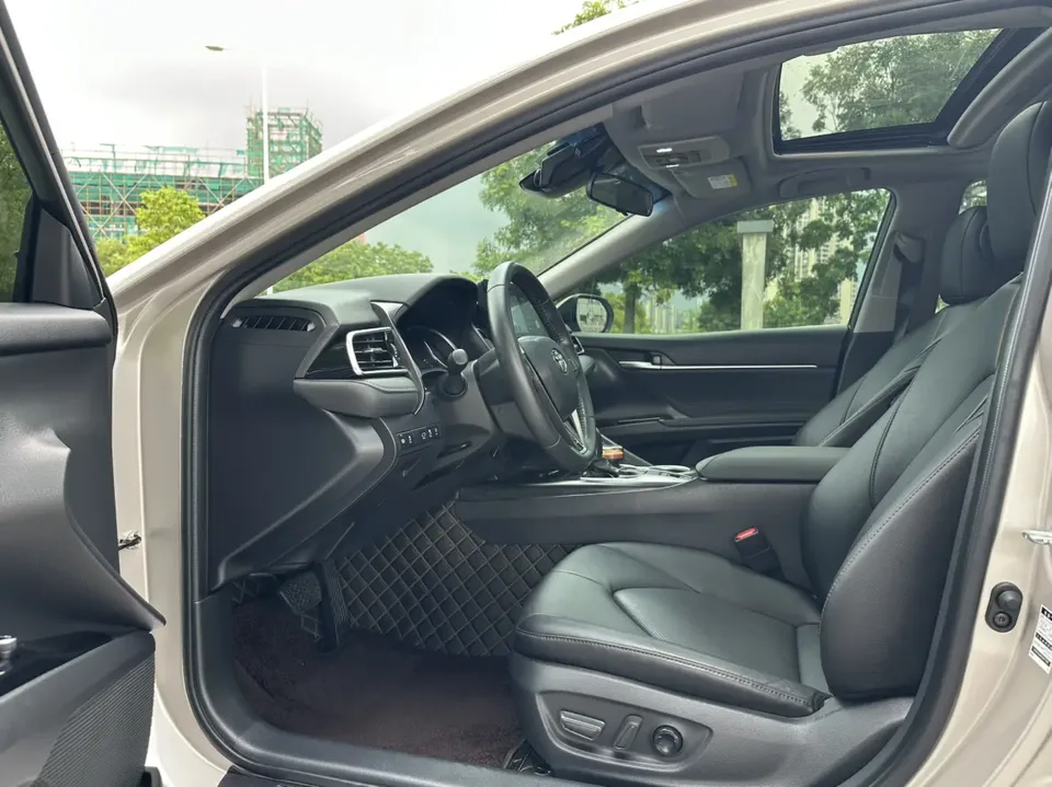 Toyota Camry 2.0G Deluxe Edition 2022 — миниатюра 5