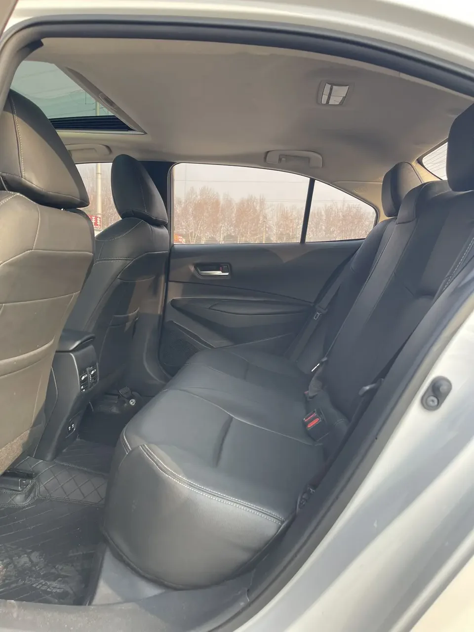 Toyota Corolla 1.2T S-CVT GL-i Luxury Edition 2022 — миниатюра 5