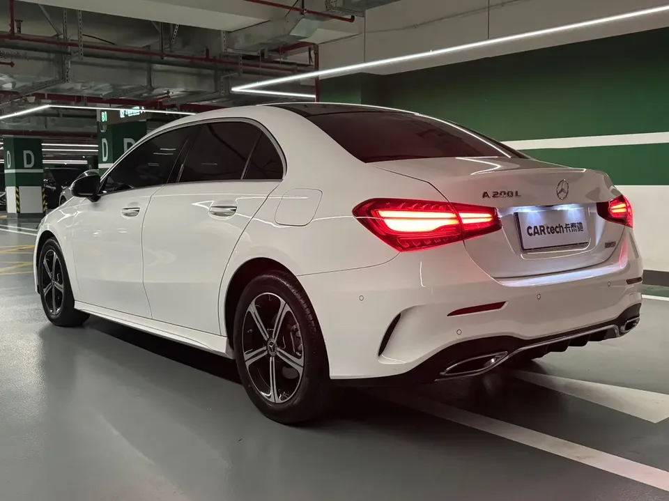 Mercedes-Benz Mercedes Benz A Class Mercedes-Benz A-Class 2024 A 200 L Fashion Edition 2024 — миниатюра 2