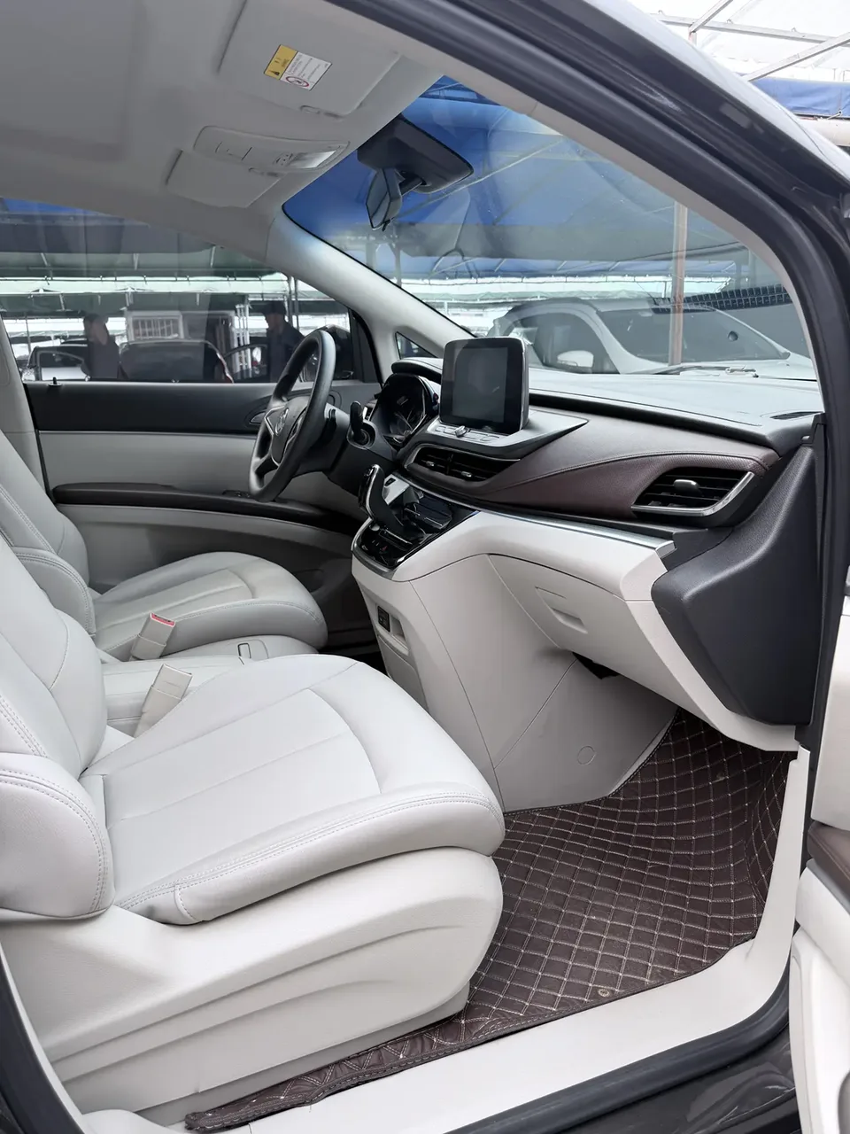 Buick GL8 Buick GL8 2022 Land Business Class 652T Comfort 2022 — thumbnail 2