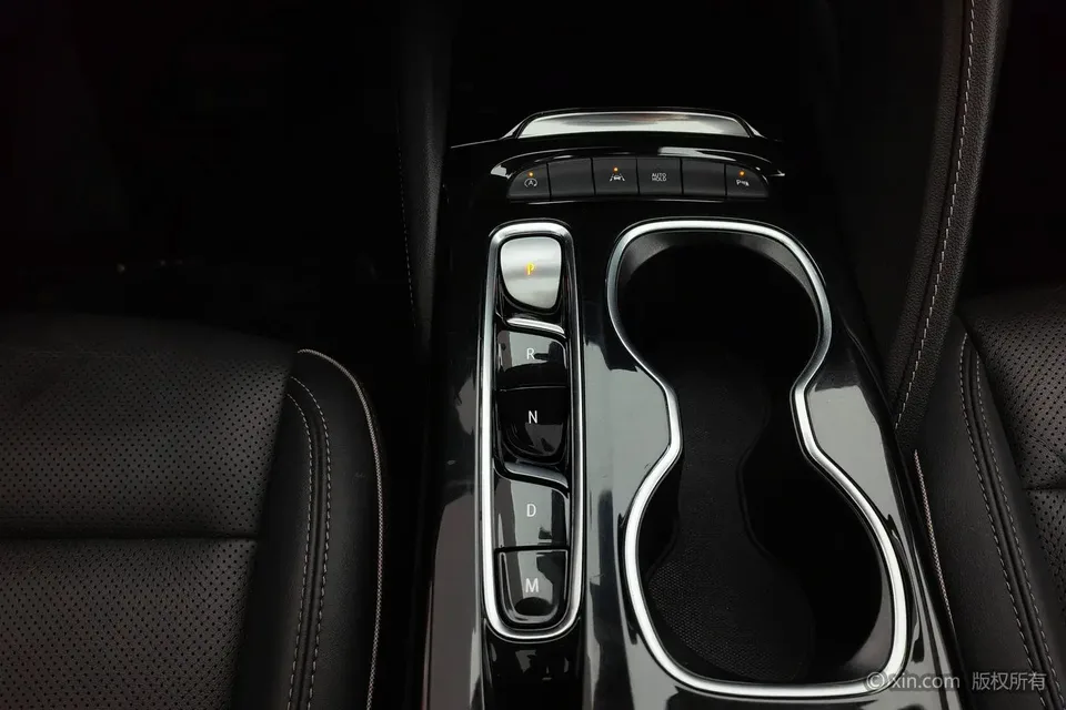 Buick Envision Envision Envision Plus 652T Five-seat Luxury Model 2023 — миниатюра 3