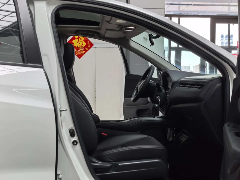 Honda VEZEL 1.5L CVT Pioneer Edition 2022 — миниатюра 5