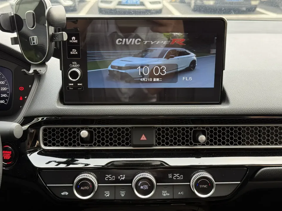 Honda CIVIC Civic 240TURBO CVT Power Edition 2023 — миниатюра 3